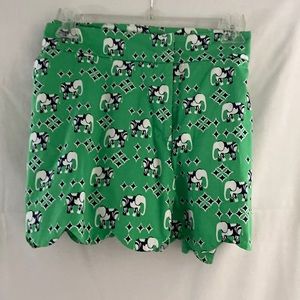 Scalloped edge Short